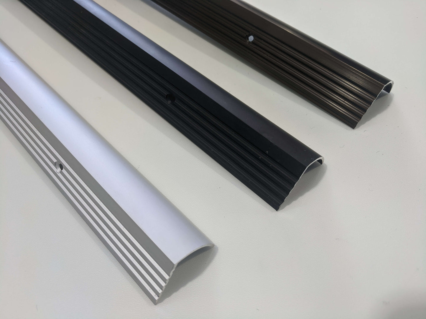 ALUMINIUM RIPPLETRIM NAIL STAIRNOSING 3.3m LENGTH