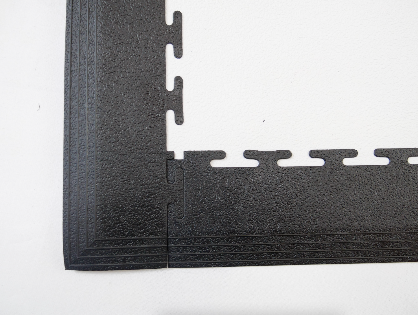PVC Coin Dot Garage Flooring - Corner Ramps - Black